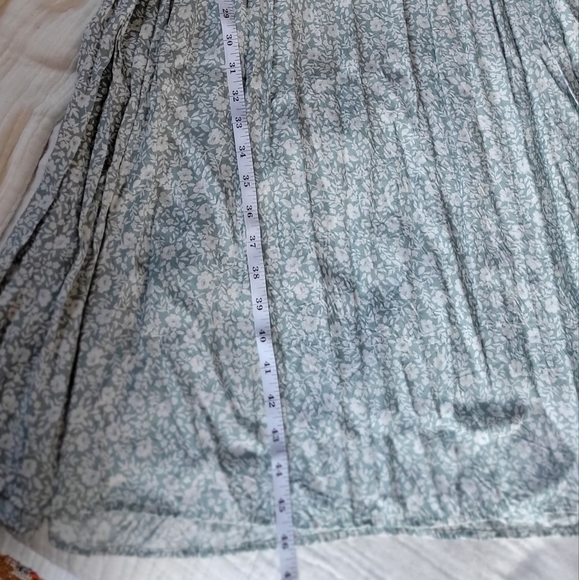 KEEPING FOR NOW Vintage Erika Floral 70's Dress - Picture 7 of 10